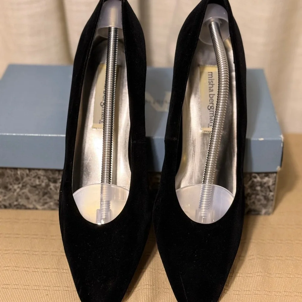 Misha Bergmann Black‎ Velvet Pointed Toe Heels Evening Cocktail Career Size 10
